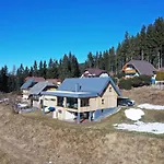 Mountain Vibrant And Timeless With Sauna - With Terrace Апартаменты *