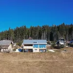 Mountain Vibrant And Timeless With Sauna - With Terrace Апартаменты *