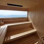 Mountain Vibrant And Timeless With Sauna - With Terrace
